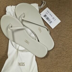 TKees Foundations Flip Flops Sandals Shoes Linen Silver Sz 6 EU 37 NEW IN BAG